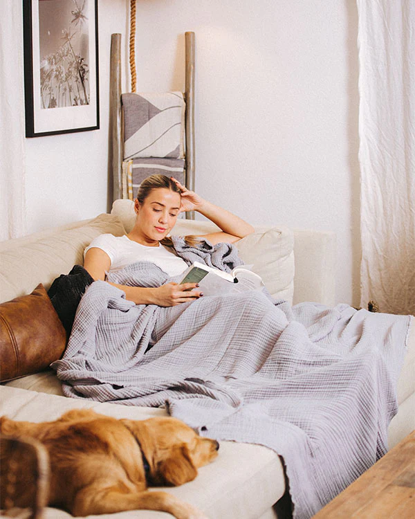 Lara Light Grey - Muslin Blanket - Queen - Image 4