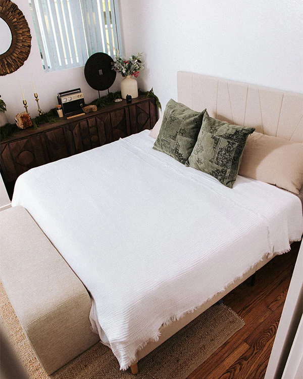 Lara White - Muslin Blanket - Queen - Image 10