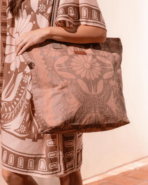 Nippon Daisy Beach Tote - Image 2